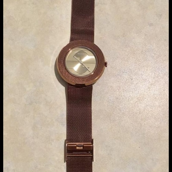 Gucci watch - Picture 2 of 3